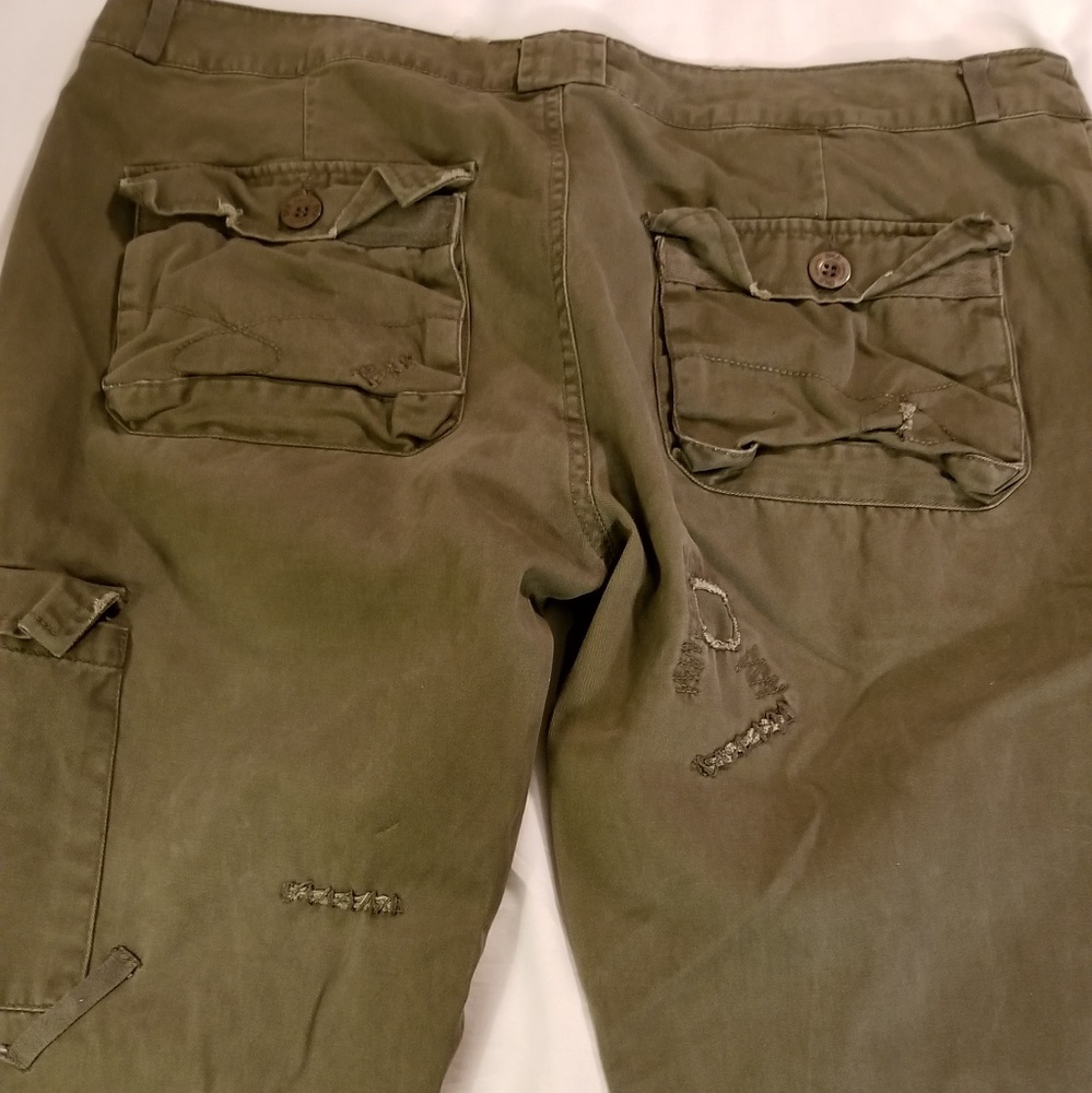 Buckle denim cute cargo pants size 33 x 35 1/2